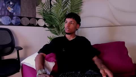 ThiagoFerreti online show from 11.12.25