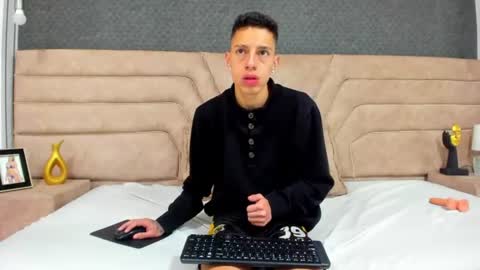 Snapshot of thiagos19 chatting on 06.23.26 Thiago online show from 06.23.26