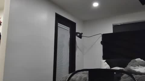 thiccbull12 online show from 08.04.26