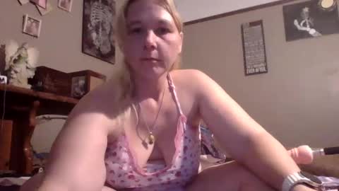 thickblonde_92 online show from 10.05.25