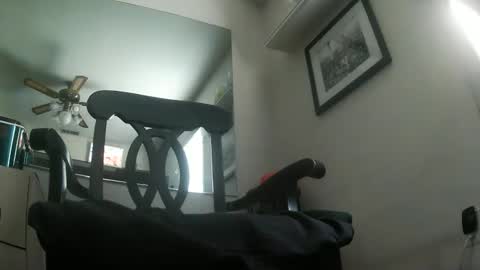 Snapshot of thickcock37 chatting on 03.19.26 Thickcock37 online show from 03.19.26