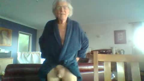 Snapshot of thickcockat71 chatting on 05.17.26 Thickcockat71 online show from 05.17.26