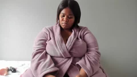 thickleeyanax online show from 01.15.25