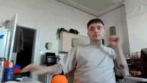 Snapshot of thickpl4ntguy chatting on 07.18.26 thickpl4ntguy online show from 07.18.26