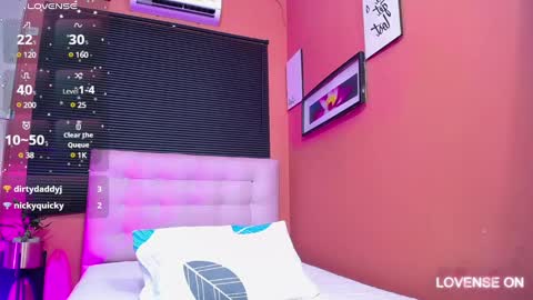 Eva  online show from 02.25.25