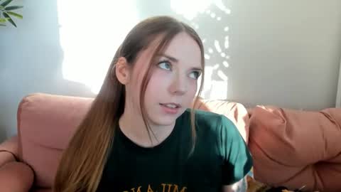 Snapshot of thisisamelia chatting on 08.07.26 Amelia shows on mondays fridays and sundays if anything changes im giving updates on my fansly online show from 08.07.26