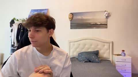 Snapshot of thomas617826 chatting on 10.22.25 Thomas Hill online show from 10.22.25