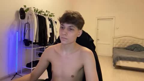 Snapshot of thomas617826 chatting on 12.03.25 Thomas Hill online show from 12.03.25