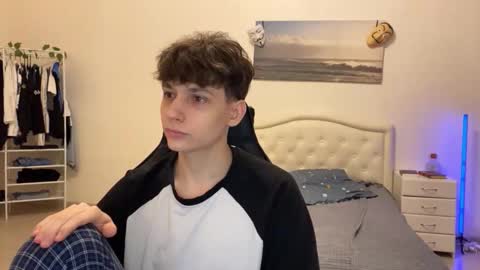 Snapshot of thomas617826 chatting on 12.05.25 Thomas Hill online show from 12.05.25