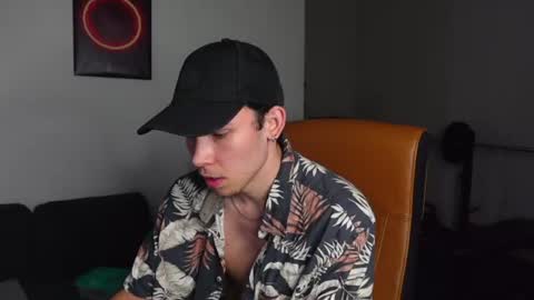 Snapshot of thomas_brons chatting on 06.30.26 THOMAS BRONS online show from 06.30.26