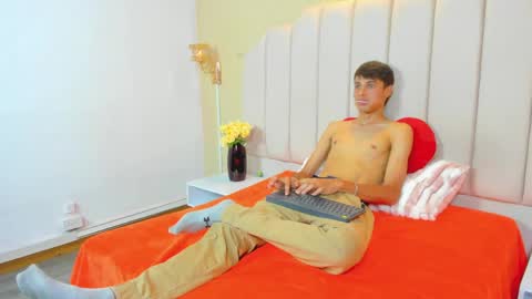 thomas_dikey online show from 04.07.26