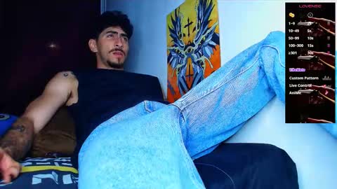 Snapshot of thomas_ks11 chatting on 11.23.25 thomas_ks11 online show from 11.23.25