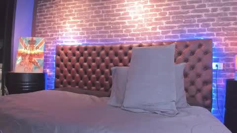 ---Thomas--- online show from 02.21.25