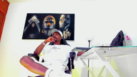 Snapshot of thomas_shelbys chatting on 02.23.25 Thomas online show from 02.23.25