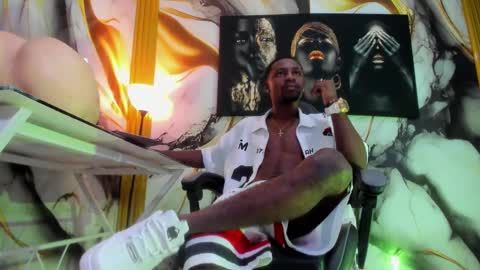 Snapshot of thomas_shelbys chatting on 10.01.25 Thomas online show from 10.01.25