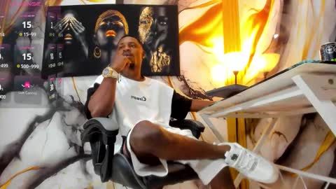 Snapshot of thomas_shelbys chatting on 11.25.25 Thomas online show from 11.25.25