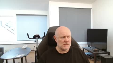 thomash32 online show from 09.24.25