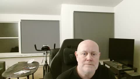 thomash32 online show from 10.13.25