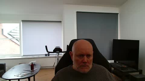 thomash32 online show from 10.20.25