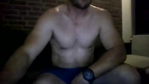 Snapshot of thomasonnl chatting on 06.25.26 thomasonnl online show from 06.25.26