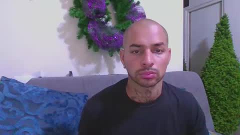 thomas  smith online show from 02.12.25