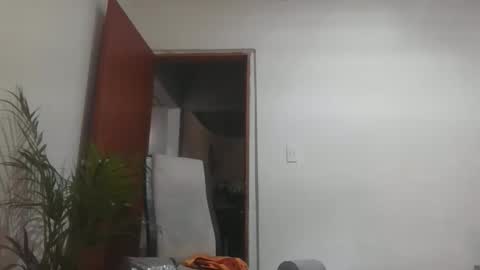 Snapshot of thonybeiio chatting on 02.21.26 thonybeiio online show from 02.21.26