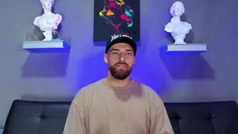 Snapshot of thor_evans chatting on 10.22.25 thor_evans online show from 10.22.25