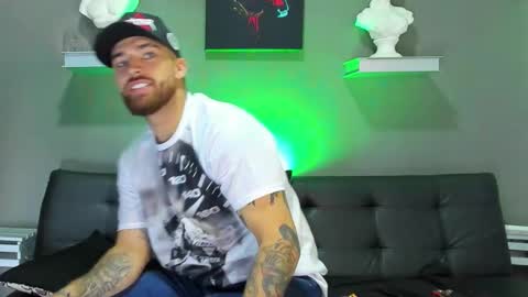 Snapshot of thor_evans chatting on 10.22.25 thor_evans online show from 10.22.25