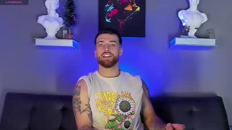 Snapshot of thor_evans chatting on 11.29.25 thor_evans online show from 11.29.25