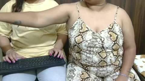 kabir 32 guy khushi 31 wife kavya 23 sexy frnd online show from 07.12.26