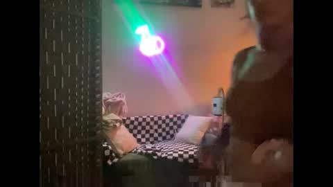 throatyygoat online show from 11.30.25