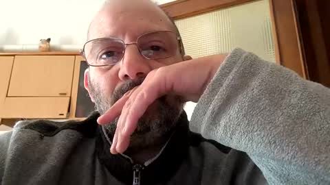 Snapshot of thunderflash73 chatting on 11.14.25 Little Wolf online show from 11.14.25