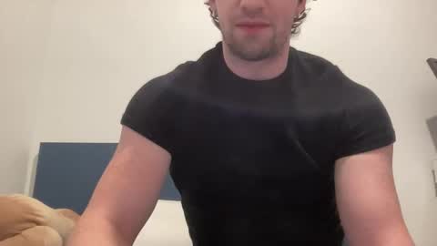 Snapshot of thyle chatting on 11.26.25 Thyle online show from 11.26.25