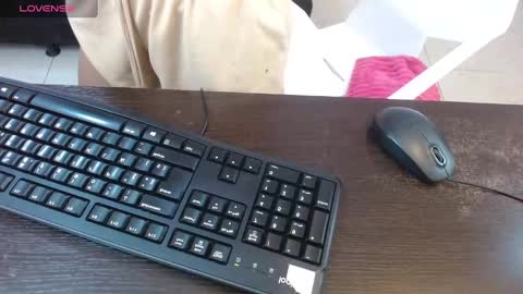 tianaglow4 online show from 01.26.25