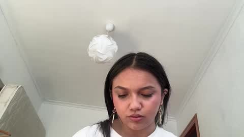 Snapshot of tianale chatting on 05.21.26 Tiana Le online show from 05.21.26