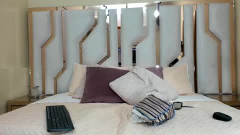    online show from 01.15.25