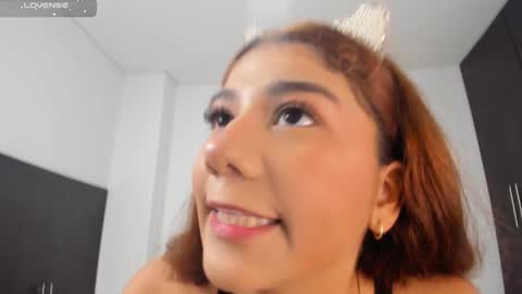 Snapshot of tifanyhills chatting on 02.04.25 Tifany online show from 02.04.25