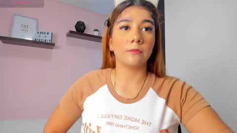 Snapshot of tifanyhills chatting on 10.27.25 Tifany online show from 10.27.25