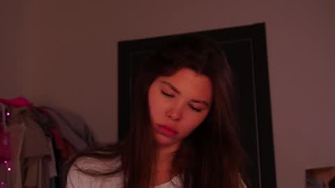 Im here on Fridays Saturdays Sundays  online show from 01.05.26