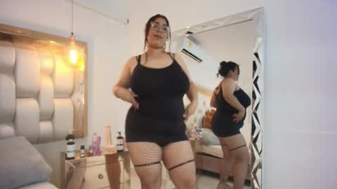 Tiffany and Stacy online show from 09.15.25