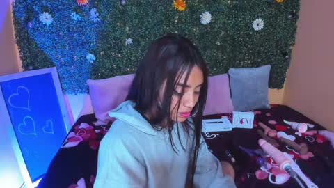 tiffany_sander online show from 01.26.25