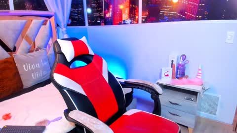 tiffany_sander online show from 01.27.25