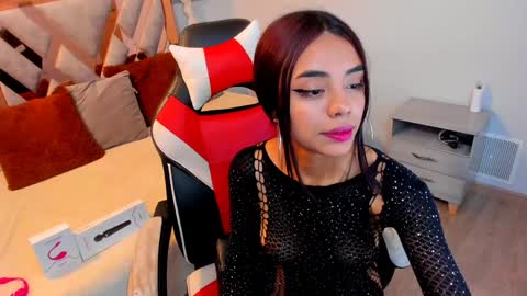 tiffany_sander online show from 01.29.25