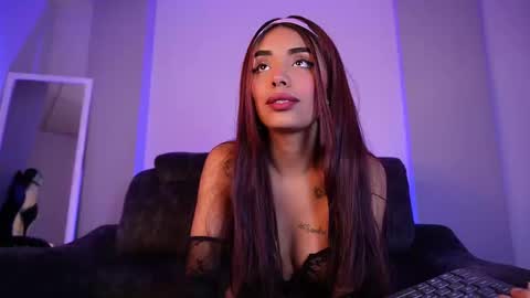 tiffany_sander online show from 10.04.25