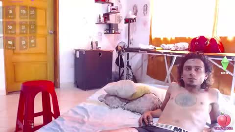 Snapshot of tiffany_sexygirl chatting on 02.20.25 Tiffany 21 and Andy 32 online show from 02.20.25