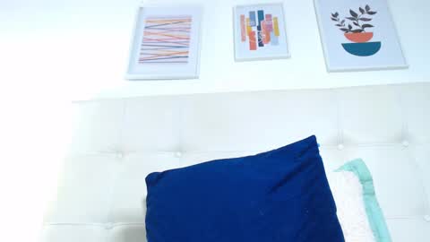 Snapshot of tiffanyfox_1 chatting on 12.29.24 Tifanny Fox online show from 12.29.24