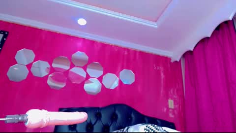 tiffanymackensyy69 online show from 12.19.25