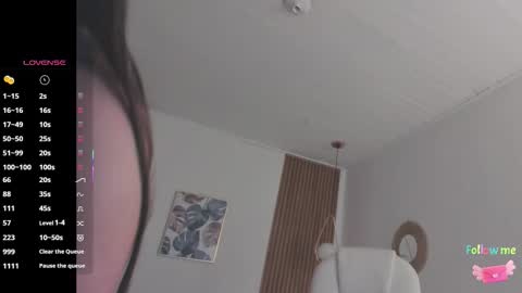 Snapshot of tiffanywright_ chatting on 11.13.25 Tiffany online show from 11.13.25