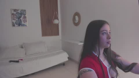 Snapshot of tiffanywright_ chatting on 11.29.25 Tiffany online show from 11.29.25