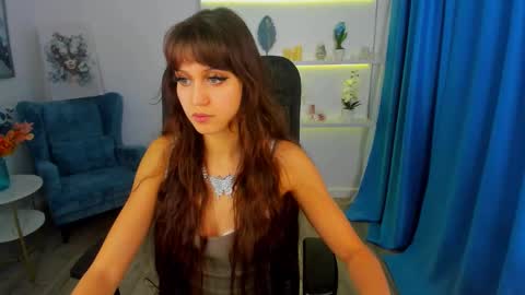 tiffanyyoun online show from 11.27.25